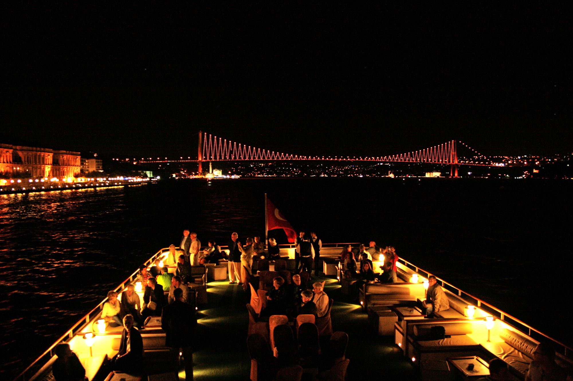İstanbul Yılbaşı Tekne Turu 3